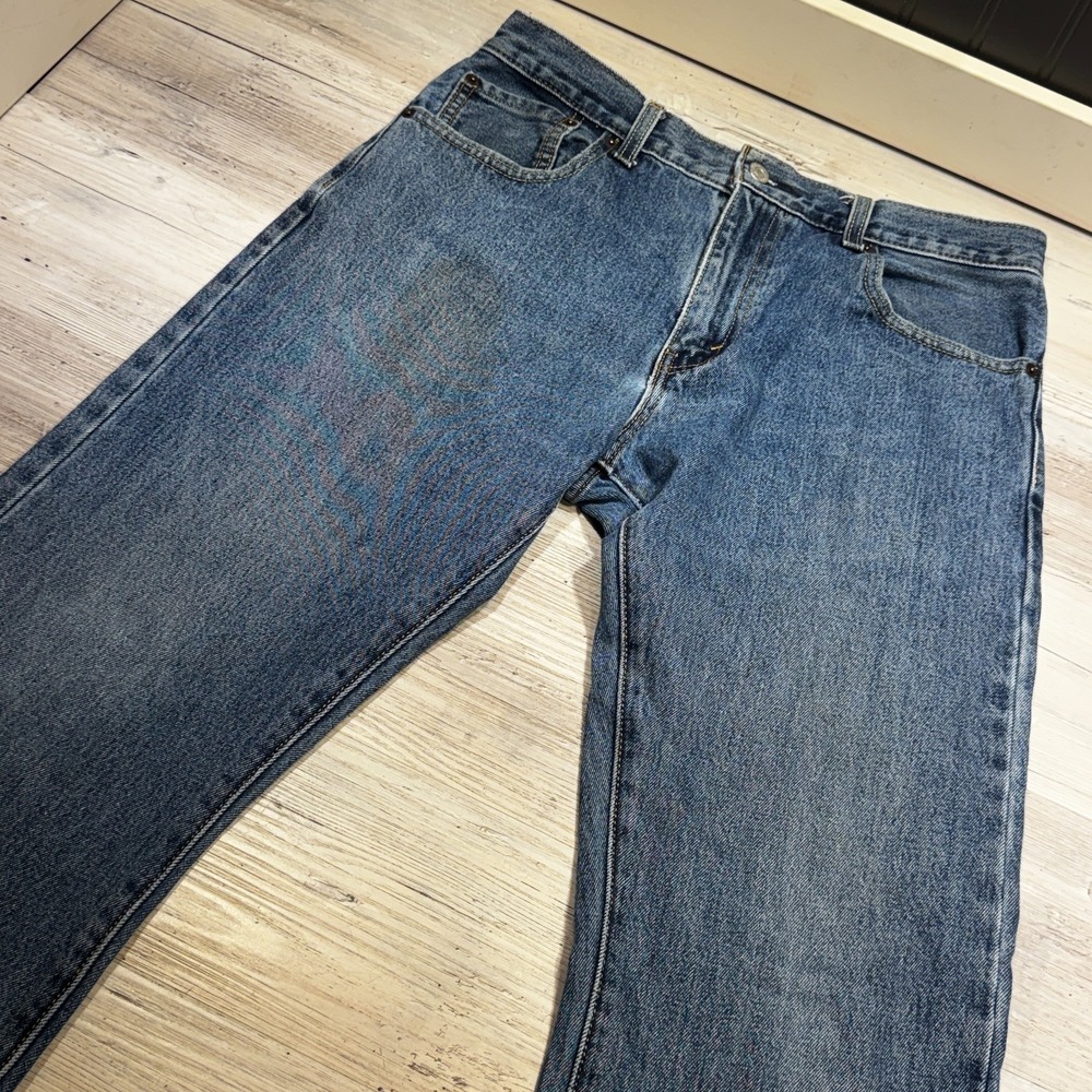 Levi's 517 Jeans Mens 33x32 (Fits 32x31.5) Blue Bootcut Denim Distressed Grunge